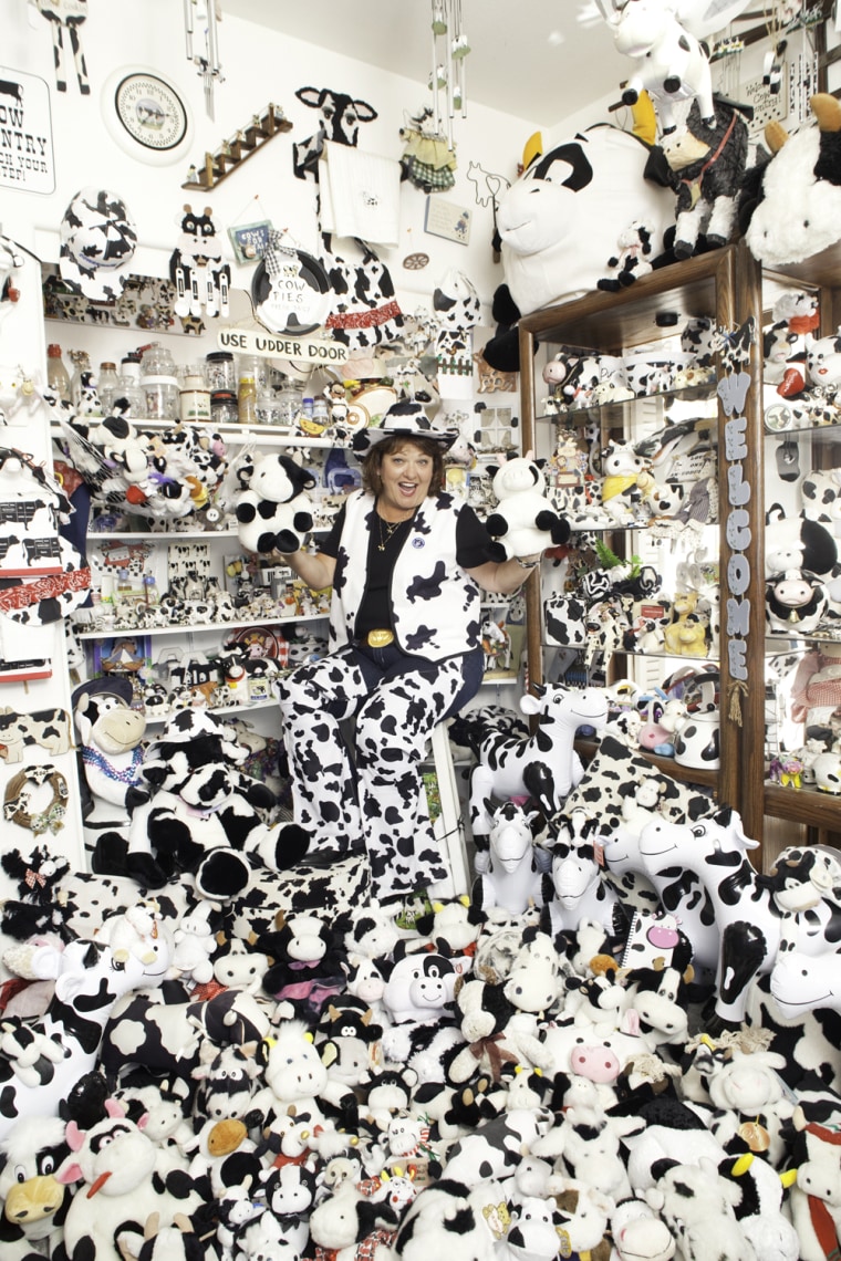 Denise Tubangui - Largest Collection Of Cows
Guinness World Records 2010
Photo Credit: Ryan Schude/Guinness World Records
Location: San Jacinto, California, USA